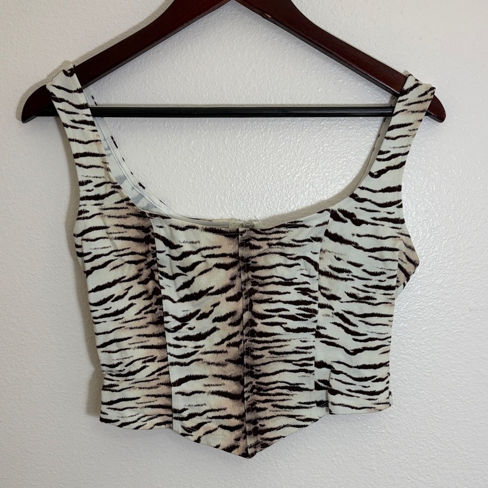 Forever 21 Animal Print White Brown Sleeveless Crop Top